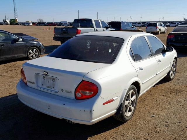 JN1CA31A51T104490 - 2001 NISSAN MAXIMA GXE WHITE photo 4