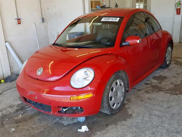 3VWPG3AG7AM017185 - 2010 VOLKSWAGEN NEW BEETLE RED photo 2