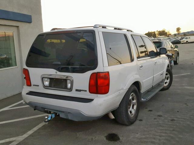 5LMEU27A4YLJ18124 - 2000 LINCOLN NAVIGATOR Ақ фото 4