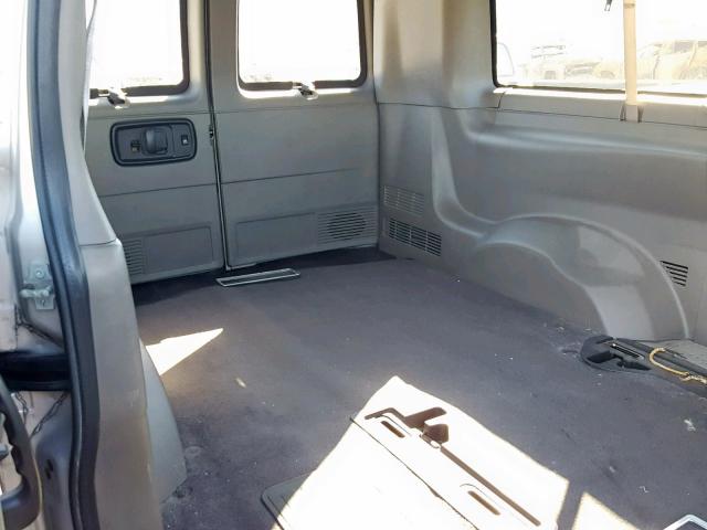 1GNFG154591156332 - 2009 CHEVROLET EXPRESS G1 GRAY photo 9