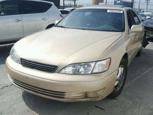 JT8BF22G5V0024801 - 1997 LEXUS ES 300 BEIGE photo 2