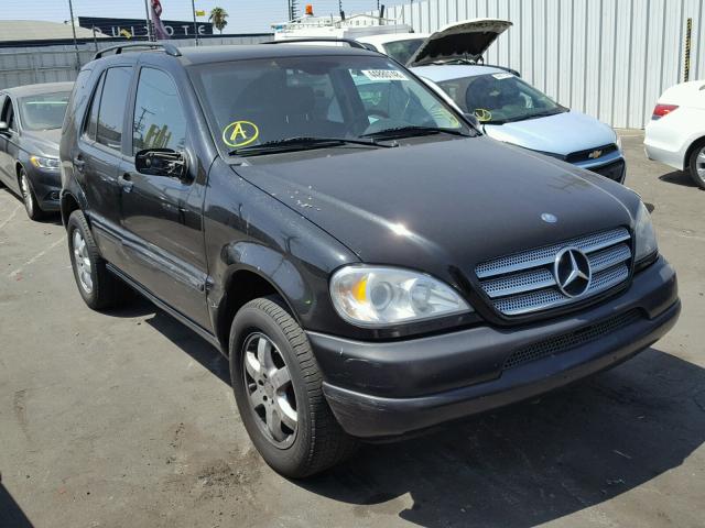 4JGAB57E54A493781 - 2004 MERCEDES-BENZ ML 350 BLACK photo 1