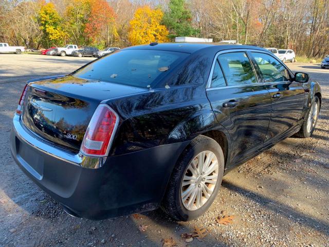 2C3CCARG8EH355791 - 2014 CHRYSLER 300 BLACK photo 4