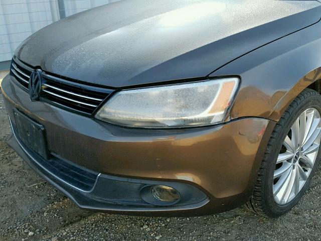 3VWLX7AJ8CM461597 - 2012 VOLKSWAGEN JETTA SEL BROWN photo 9