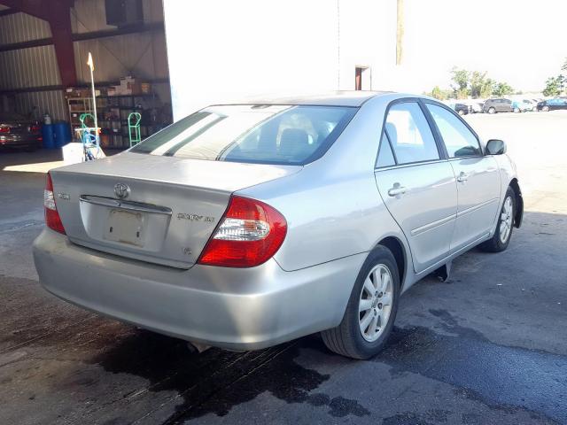 4T1BF32K14U582854 - 2004 TOYOTA CAMRY LE SILVER photo 4