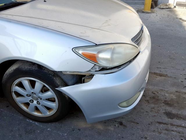 4T1BF32K14U582854 - 2004 TOYOTA CAMRY LE SILVER photo 9