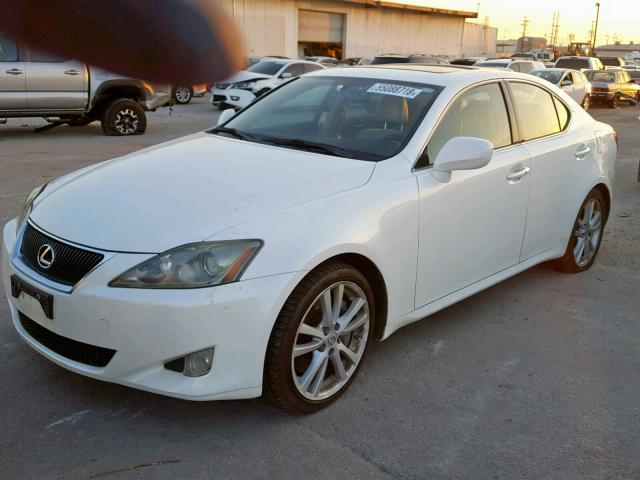 JTHBE262962005773 - 2006 LEXUS IS 350 WHITE photo 2