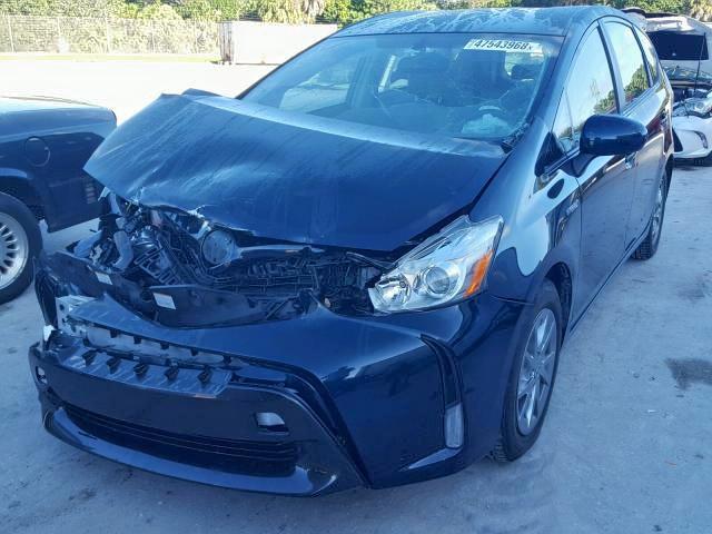 JTDZN3EU3HJ06001X - 2017 TOYOTA PRIUS V GREEN photo 2