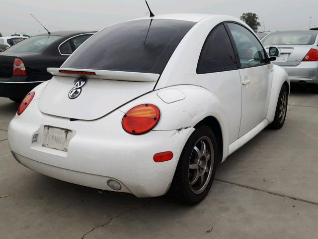 3VWCC21CXYM441715 - 2000 VOLKSWAGEN NEW BEETLE WHITE photo 4