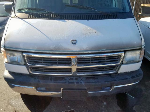 2B6HB21Y1RK110147 - 1994 DODGE RAM VAN B2 WHITE photo 7