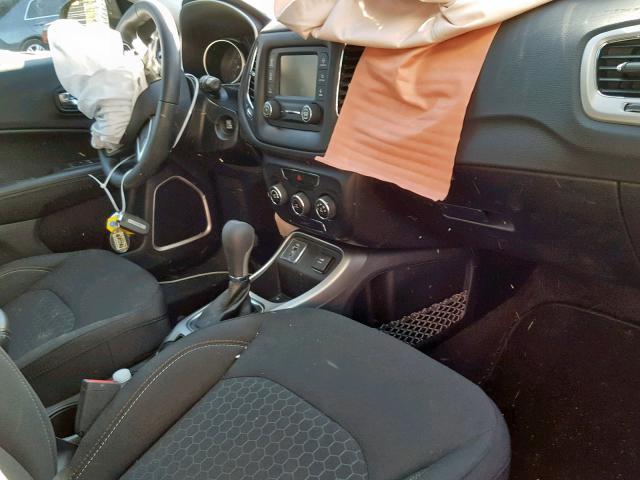 3C4NJCAB7JT489635 - 2018 JEEP COMPASS SP 灰色 照片 5