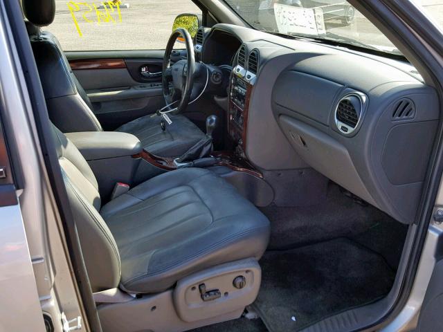 1GKDS13S542403694 - 2004 GMC ENVOY SILVER photo 5