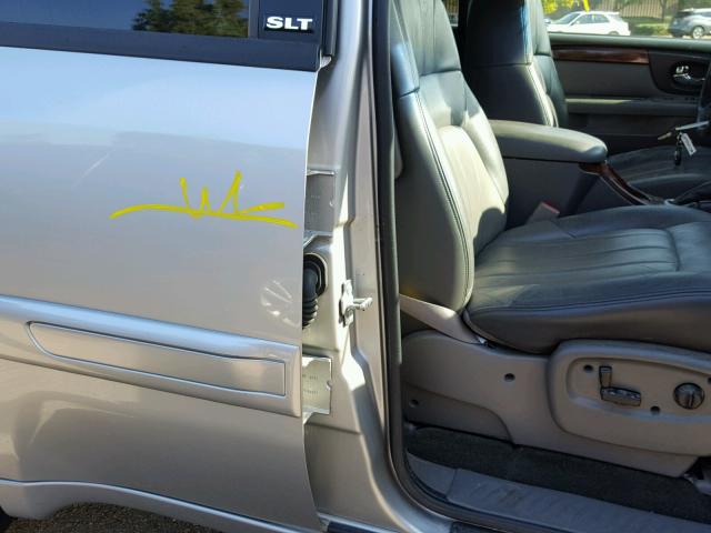 1GKDS13S542403694 - 2004 GMC ENVOY SILVER photo 9