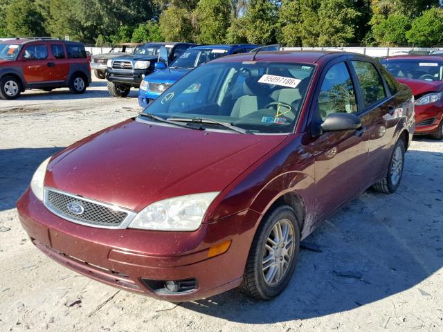 1FAHP34N27W105884 - 2007 FORD FOCUS ZX4 MAROON photo 2