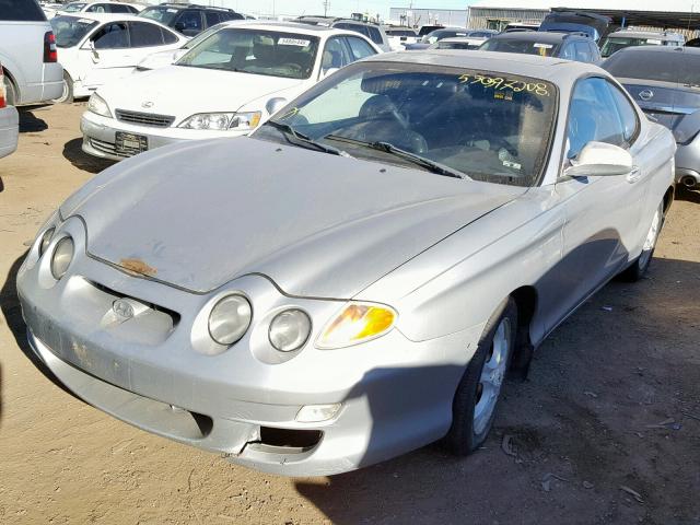 KMHJG35F2YU208671 - 2000 HYUNDAI TIBURON SILVER photo 2