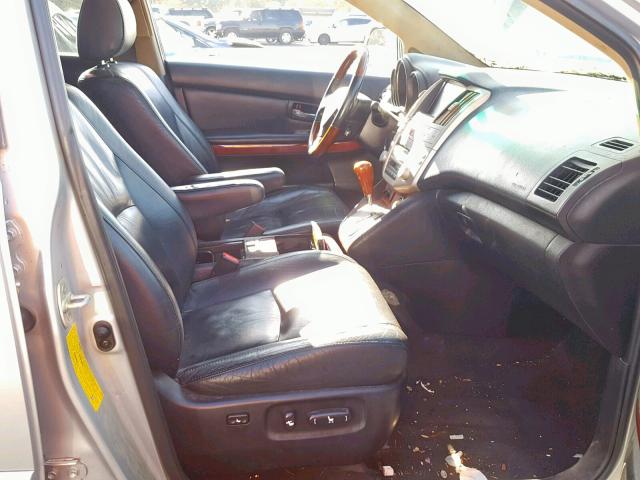 JTJGW31U982008742 - 2008 LEXUS RX 400H SILVER photo 5