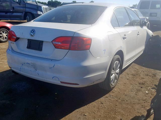 3VW2K7AJ9DM290385 - 2013 VOLKSWAGEN JETTA BASE WHITE photo 4