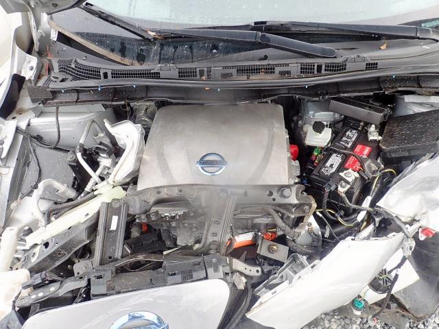 1N4AZ0CP2DC406939 - 2013 NISSAN LEAF S SILVER photo 7