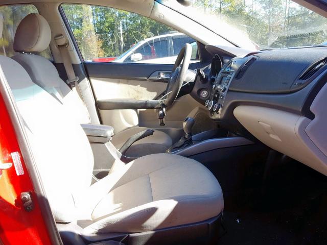 KNAFU4A25D5729249 - 2013 KIA FORTE EX RED photo 5