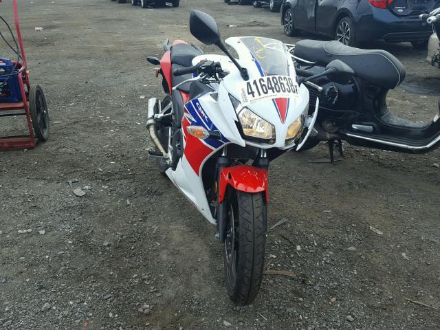 MLHNC5100F5102206 - 2015 HONDA CBR300 R TWO TONE photo 9