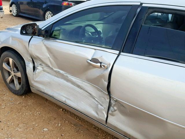 1G1ZC5E02CF358599 - 2012 CHEVROLET MALIBU 1LT SILVER photo 9