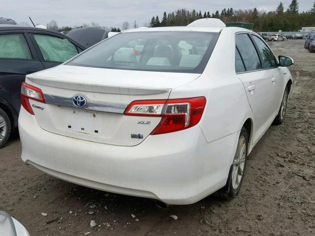 4T1BD1FK8DU063692 - 2013 TOYOTA CAMRY HYBR WHITE photo 4