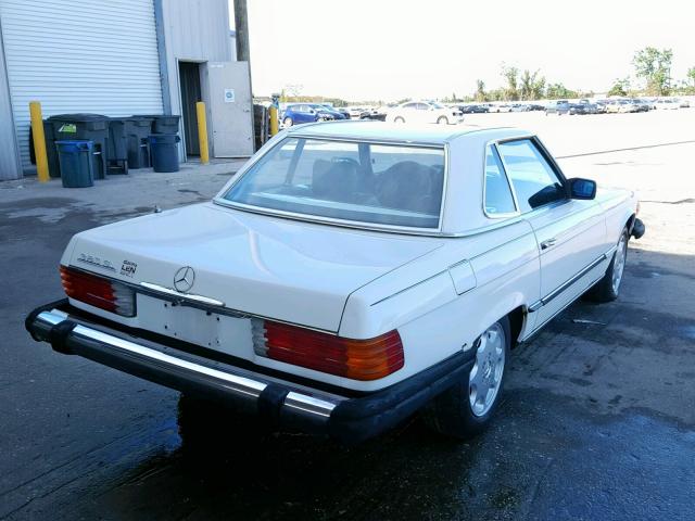 WDBBA45DXFA026289 - 1985 MERCEDES-BENZ 380 SL WHITE photo 4