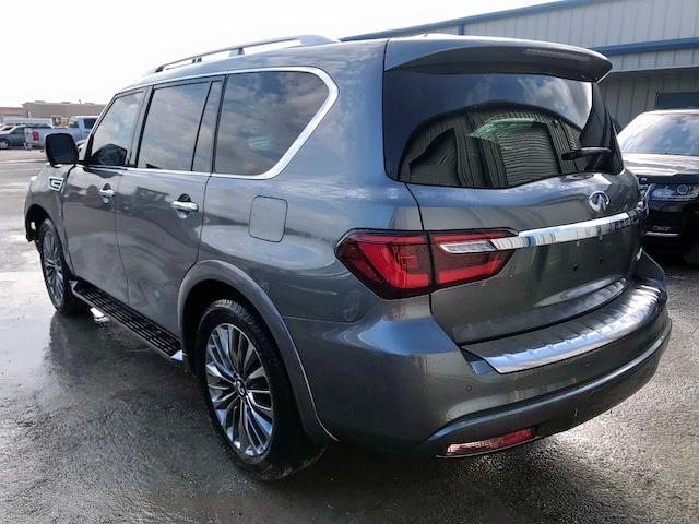 JN8AZ2NF1J9662268 - 2018 INFINITI QX80 BASE SILVER photo 3