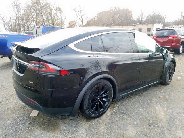 5YJXCAE22JF103333 - 2018 TESLA MODEL X BLACK photo 4