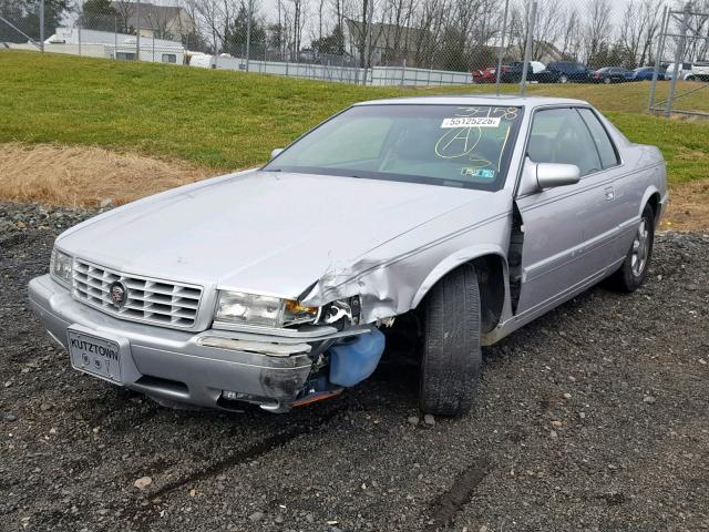 1G6ET1296YU143458 - 2000 CADILLAC ELDORADO T SILVER photo 2