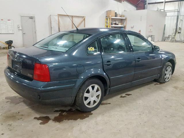 WVWAC63B61P020032 - 2001 VOLKSWAGEN PASSAT GLS BLUE photo 4