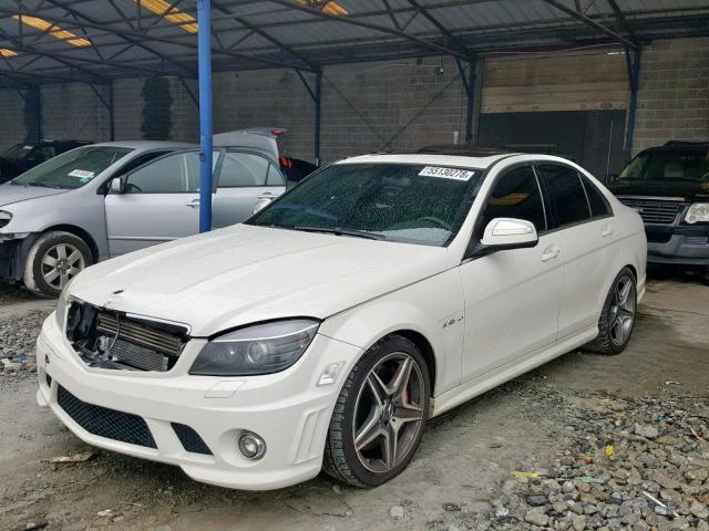 WDDGF77X89F255066 - 2009 MERCEDES-BENZ C 63 AMG WHITE photo 2