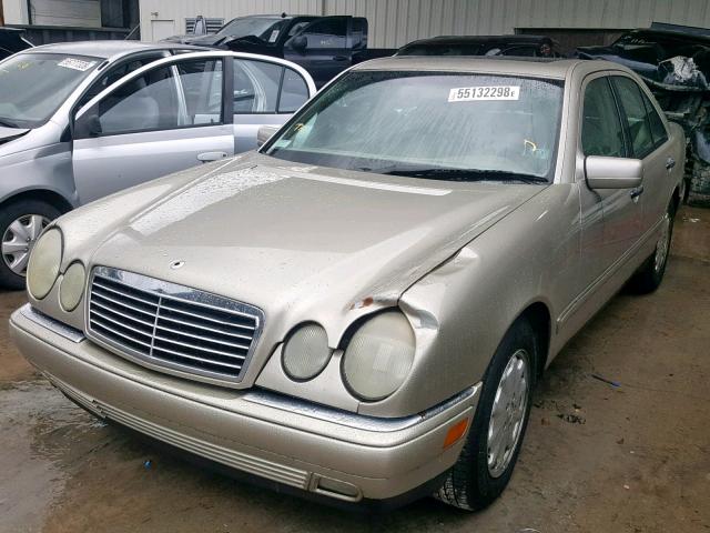 WDBJF65F7WA679320 - 1998 MERCEDES-BENZ E 320 GOLD photo 2