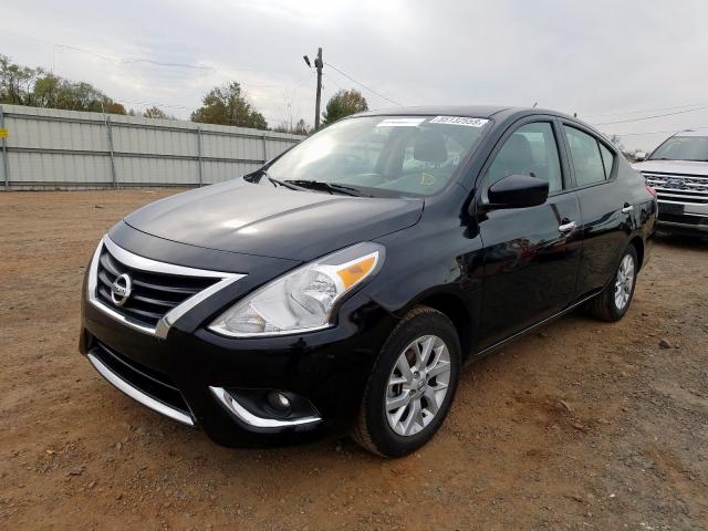 3N1CN7AP6JL869535 - 2018 NISSAN VERSA S BLACK photo 2