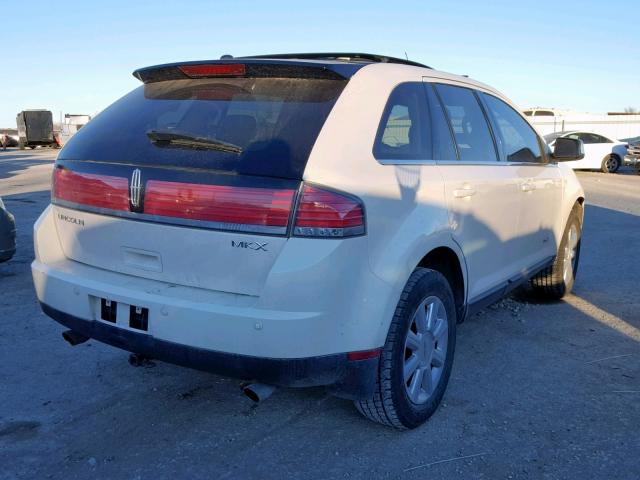 2LMDU68C67BJ39081 - 2007 LINCOLN MKX WHITE photo 4