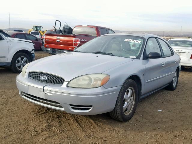 1FAFP55S54G158947 - 2004 FORD TAURUS SES SILVER photo 2