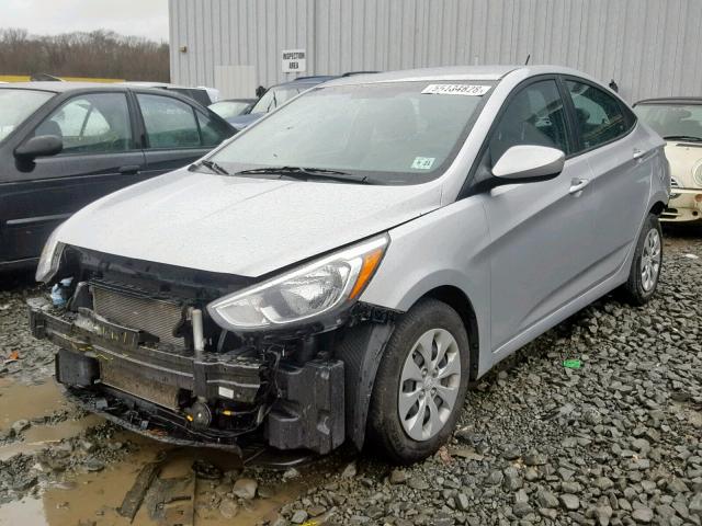 KMHCT4AE5GU982175 - 2016 HYUNDAI ACCENT SE SILVER photo 2