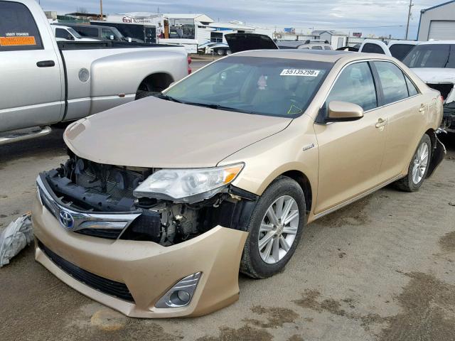 4T1BD1FK3CU010378 - 2012 TOYOTA CAMRY HYBR TAN photo 2