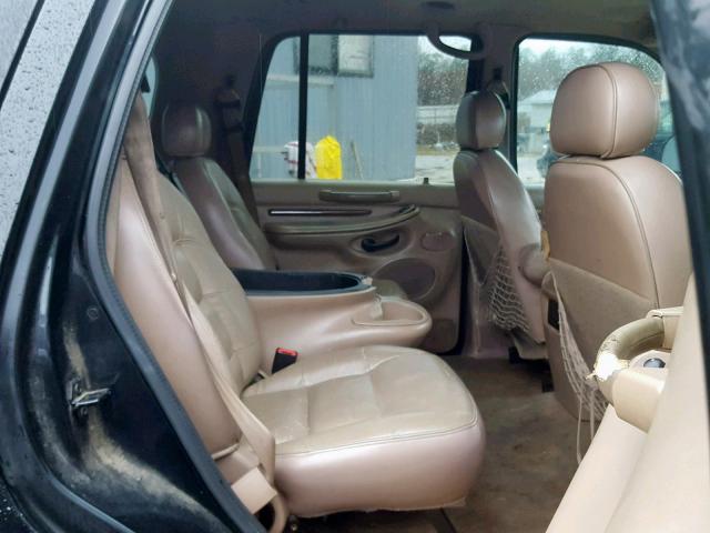 5LMRU27L2WLJ22625 - 1998 LINCOLN NAVIGATOR Schwarz Foto 6