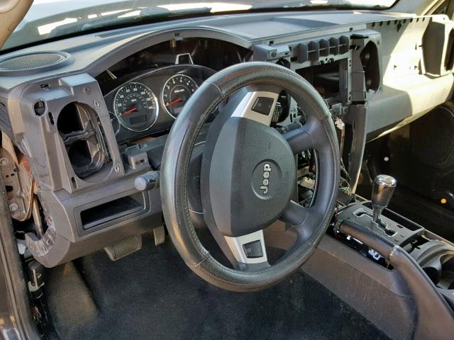 1J4RH4GK3AC102501 - 2010 JEEP COMMANDER BLACK photo 9