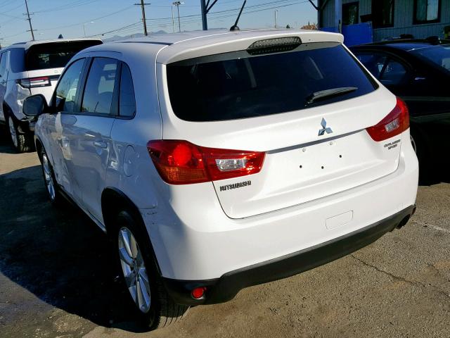 4A4AP3AU1FE027070 - 2015 MITSUBISHI OUTLANDER WHITE photo 3