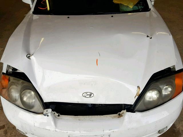 KMHHM65D93U073706 - 2003 HYUNDAI TIBURON WHITE photo 7