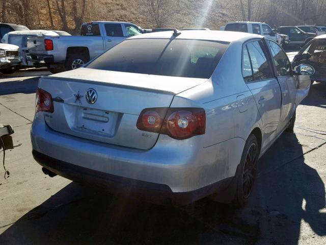 3VWRJ71K68M170690 - 2008 VOLKSWAGEN JETTA WOLF SILVER photo 4