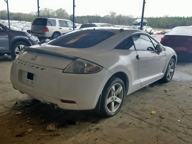 4A3AK24F98E002611 - 2008 MITSUBISHI ECLIPSE GS WHITE photo 4