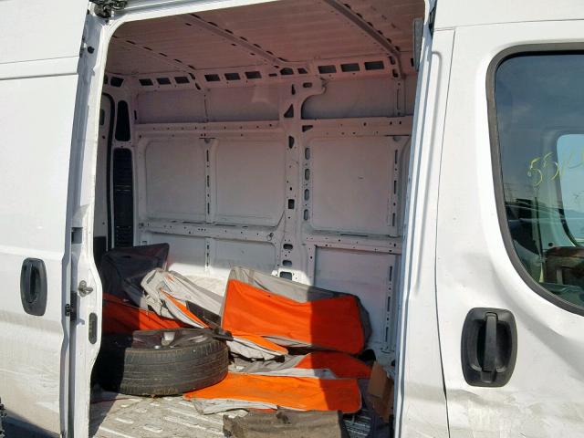3C6TRVCG9JE112630 - 2018 RAM PROMASTER 白色 照片 6