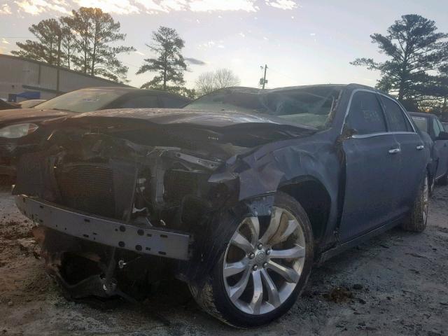 2C3CCAEG9JH167989 - 2018 CHRYSLER 300 LIMITE GRAY photo 2