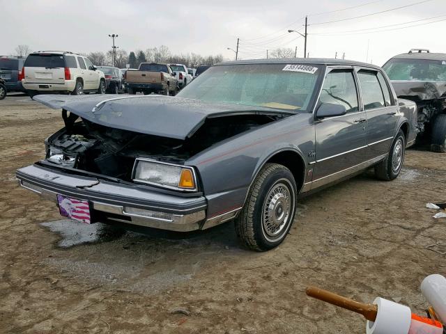 1G3CW5132H1300209 - 1987 OLDSMOBILE 98 REGENCY GRAY photo 2