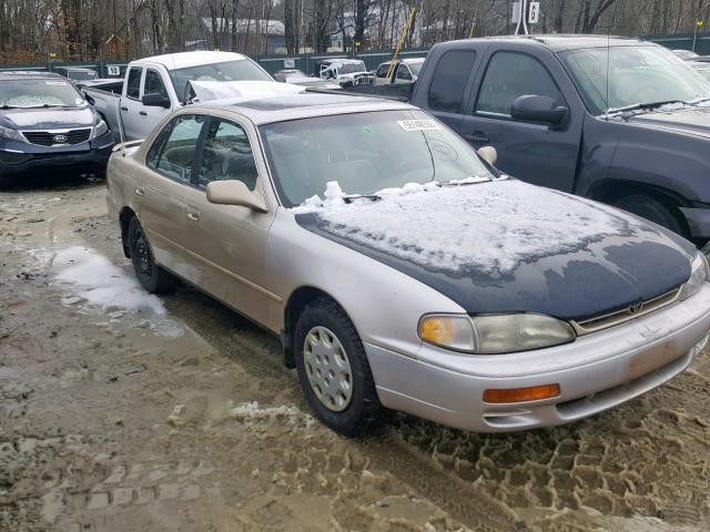 4T1BG12K8TU826404 - 1996 TOYOTA CAMRY DX TAN photo 1