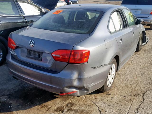 3VW1K7AJXEM322497 - 2014 VOLKSWAGEN JETTA BASE Մոխրագույն լուսանկար 4