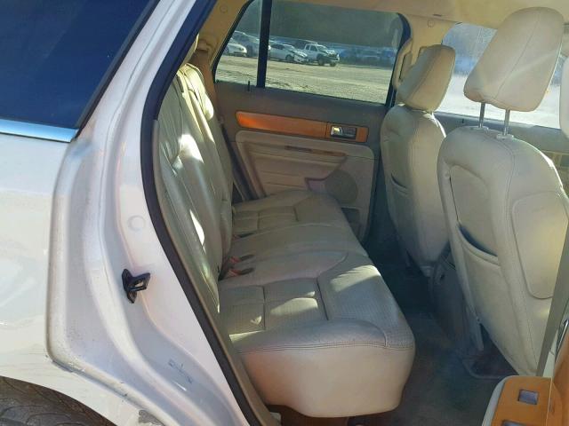 2LMDU68C37BJ18625 - 2007 LINCOLN MKX WHITE photo 6